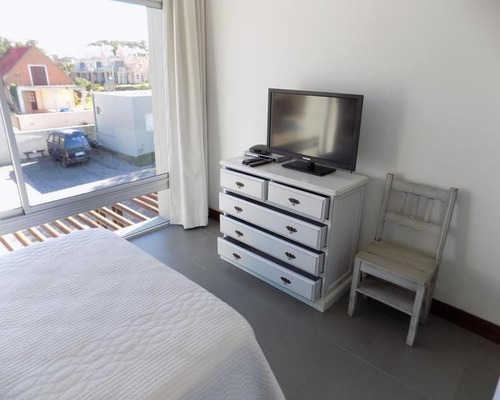 Apartamento En Venta De 2 Dormitorios En Manantiales