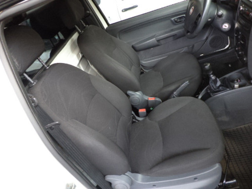 Imagem 10 de 11 de Fiat Strada 1.4 Mpi Hard Working Cs 8v Flex 2p Manual