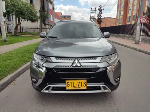 Mitsubishi Outlander 2.4 Kaiteki 4x4 7 Puestos