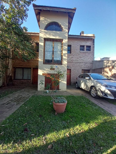Casa Con Buen Terreno En La Merced, Beccar
