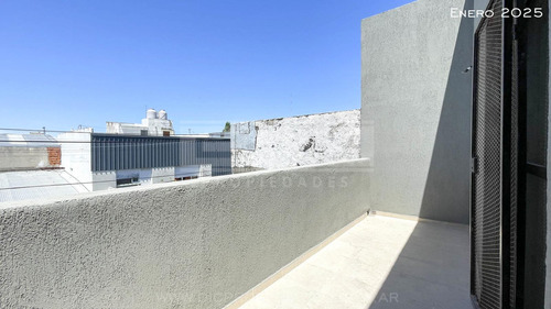 Triplex 3 Dormitorios A Estrenar Venta - Munro