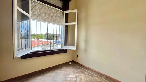 Casa De Altos De 2 O 3 Dormitorios En Malvin, Sobre Av. Estanislao López