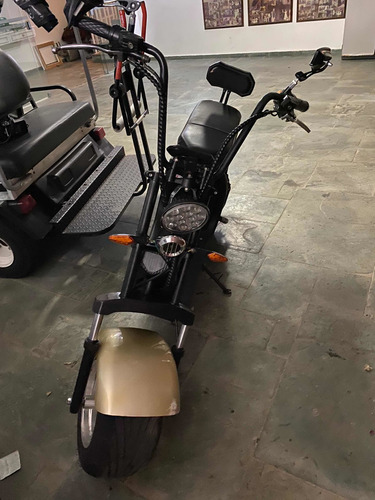 Imagem 1 de 9 de Scooter Eletrica