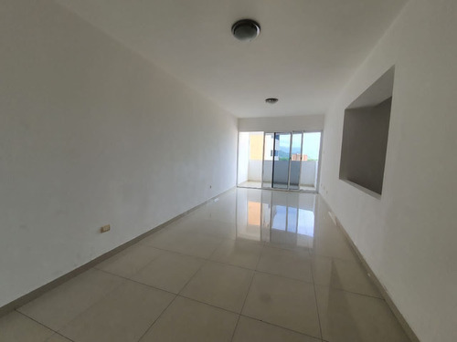 Elena Hidalgo Vende Apartamento En Res. Chelsea Court Obra Blanca Torre West, (solo Clientes)