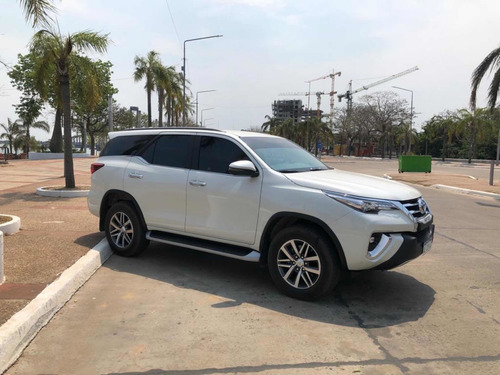 Imagen 1 de 5 de Toyota Sw4 2.8 Srx 177cv 4x4 7as At 2020