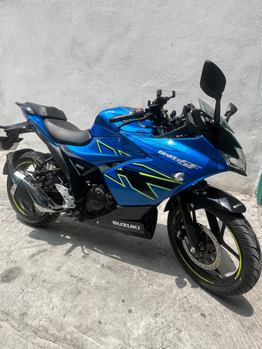 Azul Con Negro