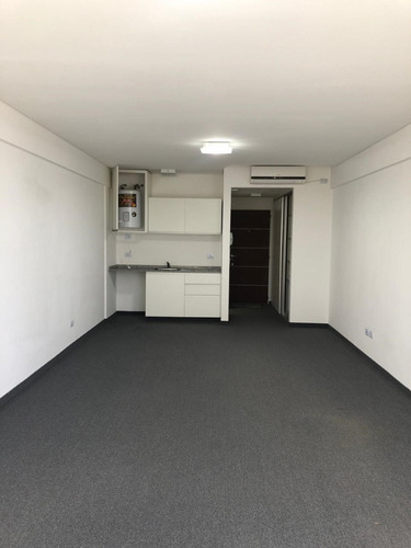 Excelente Oficina/consultorio A La Venta Calle Caamaño,pilar