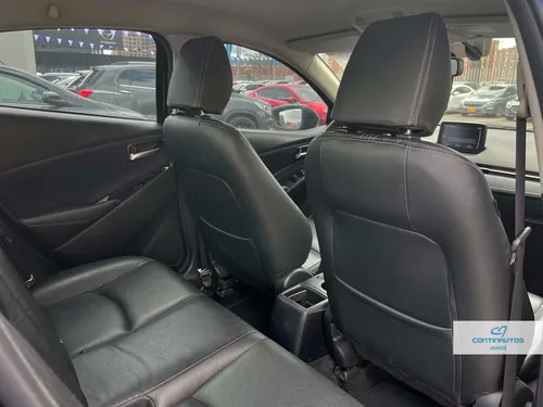 Mazda 2 GRAND TOURING