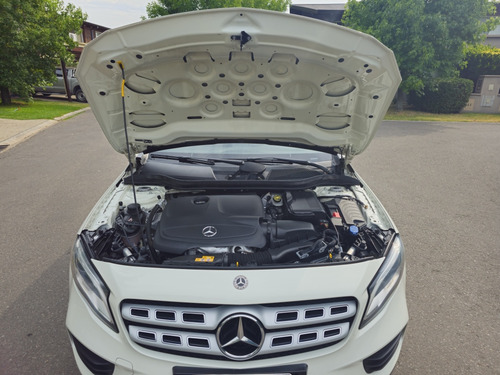Mercedes-Benz Clase GLA 1.6 Gla250 Amg-line 211cv