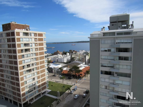 Apartamento En Venta En Torre De Las Americas, 3 Dormitorios. Punta Del Este