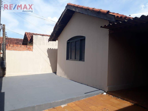 Imagem 2 de 19 de Casa Com 3 Dormitórios À Venda, 147 M² Por R$ 160.000,00 - Nucleo Habitacional Comendador Jose Zillo - Areiópolis/sp - Ca0076