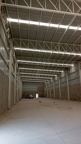 Imagen 6 de 10 de En Renta Bodega Indusrial Junto A Marmoles Godoy