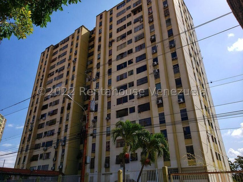  Sp  Apartamento En  Venta En  Club H. Trinitarias Barquisimeto  Lara, Venezuela.  3 Dormitorios  1 Baños  80 M² 