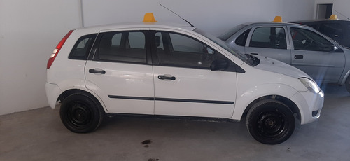 Imagen 12 de 17 de Ford Fiesta Energy 1.6 2004