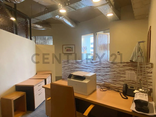 Oficina En Venta, Amoblada, Metro Los Dominicos, Las Condes