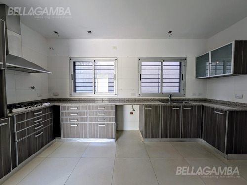 Casa Venta Vicente Lopez 4 Ambientes Cochera Apto Credito