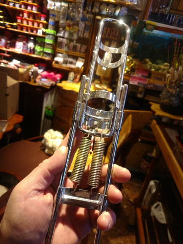 Imagen 6 de 10 de Automático De Pesca Posacaña Amortiguador Miyagui
