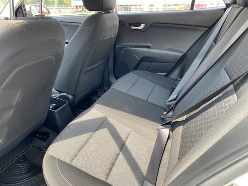 Imagen 10 de 14 de Kia Rio 2020 1.6 Lx Sedan At