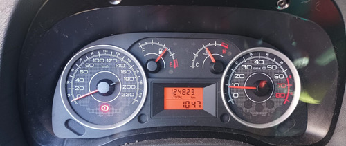 Fiat Idea 1.6 16v Essence Flex 5p
