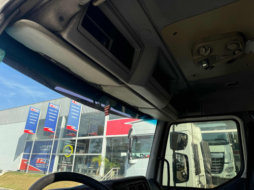 Volvo Vm 260 Ano 2009 Com Sider 8,5m