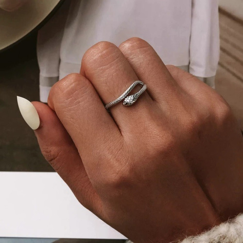 Imagen 2 de 7 de Anillo Argolla Para Mujer Serpiente Ajustable En Plata 925