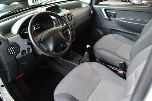 Imagen 9 de 15 de Peugeot Partner Patagonica 1.6 Hdi Vtc Plus 2019 - Car Cash