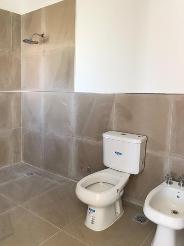 Imagen 21 de 30 de Casa En Venta El Canton Barrio Norte A Laguna C/pileta