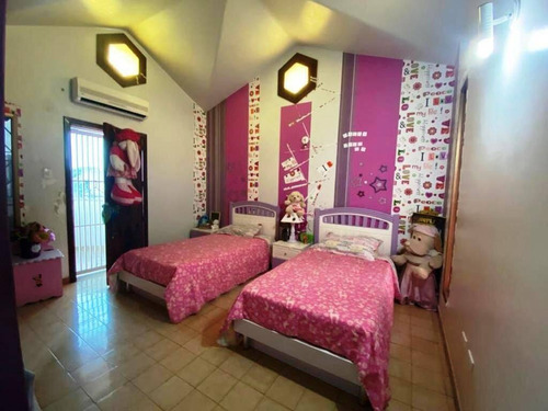 Eduardo Romero Vende Casa De Esquina En Trigal Norte 26767jg