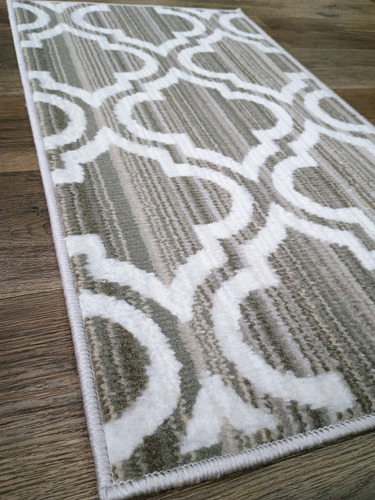 Alfombra Costado Cama Moderna 0,5x0,9 Vs. Modelos Pelo Corto Ancho 0.5 Cm Color Gris Claro Diseño De La Tela Hindu Largo 0.9 Cm