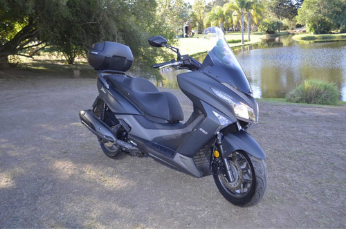 Imagen 11 de 23 de Scooter Kymco X Town 250