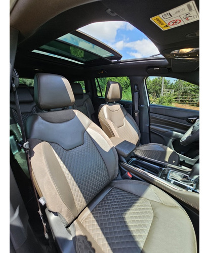 Jeep Commander 2.0 TD380 TURBO DIESEL OVERLAND AT9