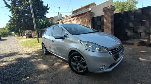 Imagen 6 de 11 de Peugeot 208 2015 1.6 Feline Pack Cuir