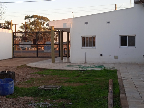 Imagen 3 de 6 de Vendo Galpón Con Oficinas 40.000 Dólares Saldo 42 Meses