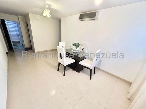 Ana Karina Molleja Vende Hermoso Apartamento En Club Hipico Las Trinitarias Barquisimeto, Lara /akm