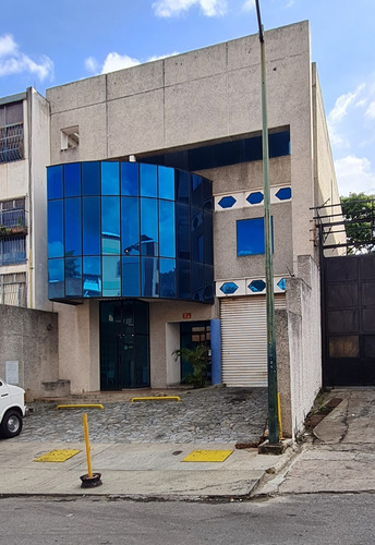 Imagen 1 de 22 de Vendo Local 900m2 Prados Del Este 0242