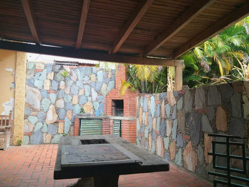 Imagen 16 de 20 de Se Vende Casa 400m2 4h+s/5b/2p Cumbres De Curumo 9718