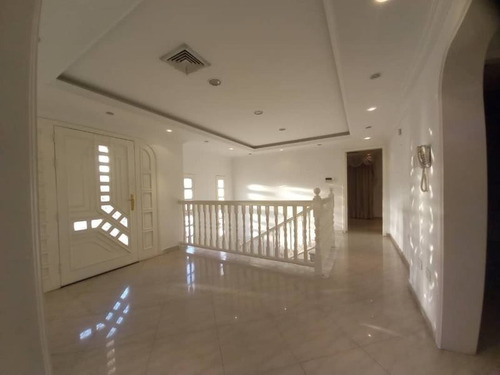 Imagen 2 de 26 de Gabriel Rivas Vende Casa En Urb. Trigal Norte Valencia Cod: Lemc-461