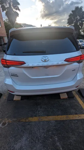 Fortuner 2.4 Sr, Diesel 4x2, Automatíca. Placa Termina En 4.