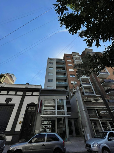 Imagen 2 de 17 de Monoambiente Impecable Moron Centro