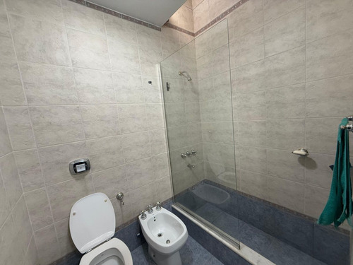 Vende Casa Con Pileta Barrio Dean Funes