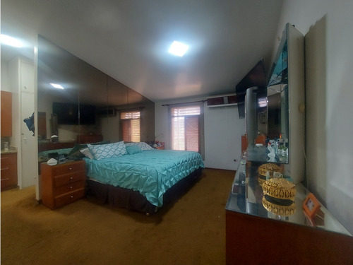 Vendo Casa 350m2 Terrazas Del Club Hipico 0148
