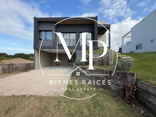 Casa En Venta En Costa Esmeralda - Alquiler Temporario