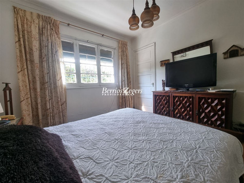 Casa En Venta De 3 Dorm. En Ñuñoa