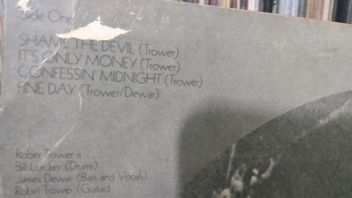 Lp - Robin Trower - For Earth Below - 1975 - Hrd (Usado)