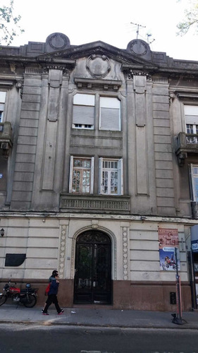 Imagen 19 de 20 de Se Vende Casa En Edificio De Época Reformado, Muy Seguro!
