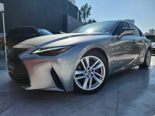 Lexus Is 300 Premium Aut 2023 3 Años De Garantia