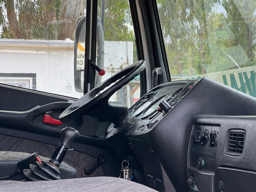 Mercedes Benz 1720 2012 Chasis Largo Con Eje Neumatic Nqnmaq