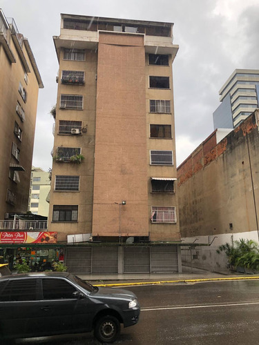 Los Dos Caminos Apartamento En Venta