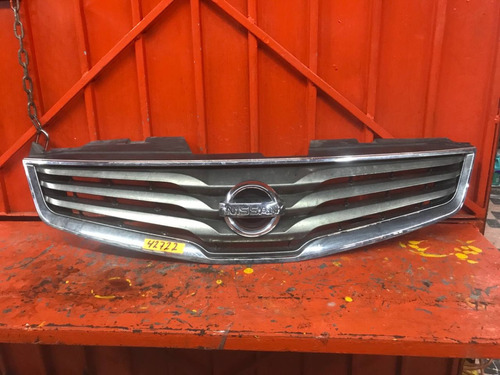 Parrila De Fascia Nissan Sentra 42722 2010-2012