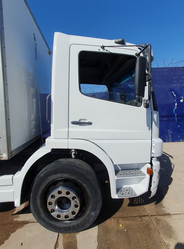 Imagen 12 de 25 de Mercedes Benz Atego 1418 Con Furgón Térmico Año 2012
